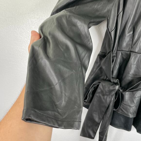 Ashley Stewart Black Peplum Faux Leather Long Sleeve Blouse Waist Tie Size 22/24 - Picture 5 of 15